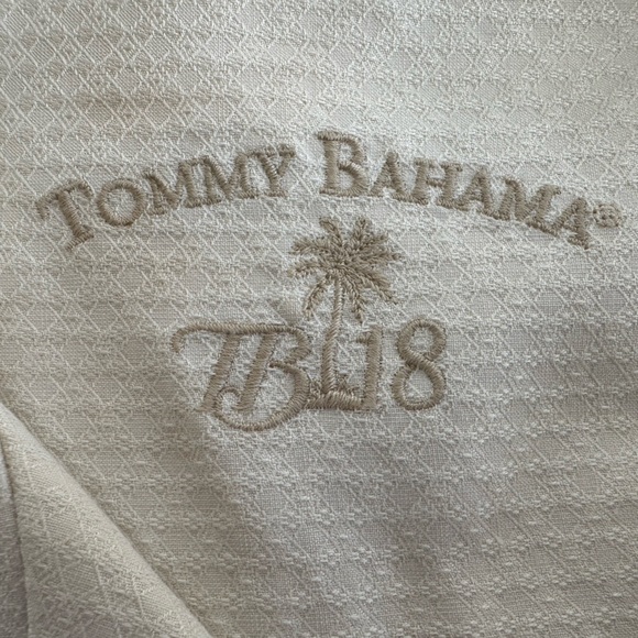 Men’s Tommy Bahama Button Down Shirt - Picture 5 of 6